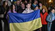 Liberation of Kherson sparks outpouring of joy and tears in Kyiv