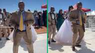 Dancing madala steals the show at daughter's wedding, TikTok video gets Mzansi hyped