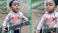 Young musical prodigy serenades Mzansi with heartfelt Zulu song on guitar, TikTok video trends