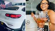 Determined lady shows off slick new Mercedes SUV, Peeps give a toast to the ambitious woman: "So beautiful"