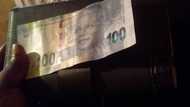“Thank you for showing us that kind people still exist”: Good Samaritan blesses Mzansi mother with R100