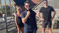 Tom Cruise lands in a family's compound after airport closure, gives them ride in his chopper