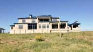 Mzansi inspired by Eastern Cape village mansion allegedly built for R1.5M, Twitter photo of house has peeps debating about cost