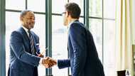 “This type of friend”: Man recommends unemployed buddy for job interview, he got the job