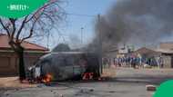 Soweto community threatens to shut Maponya Mall down for 7 days after an e-hailing driver was killed