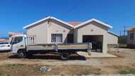 SA man celebrates moving into new home, Mzansi shares love and advice: "You are winning"