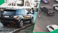 3 Criminals seemingly armed cross road to hijack Range Rover in broad daylight amid Johannesburg traffic jam