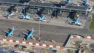 Airlines sue Dutch over Schiphol airport flight cuts