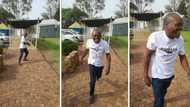 Former homeless man Bonga happily checks into rehab, Mzansi peeps celebrate: "This is absolutely amazing"