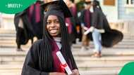 Graduate spotted grocery shopping with her two belts, leaving Mzansi inspired: “This is nice”