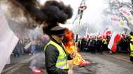 Polish farmers block roads in new Ukraine imports protest