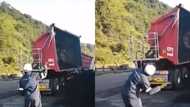 SA can't deal: Man gives truck operator hilarious hand & body signals