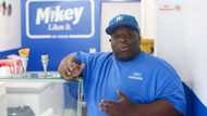 Man using ice cream shop to take kids off the streets says he started after discovering a cookbook