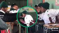 Video of school pupils singing 'Del La Rey' Afrikaans song in class leaves Mzansi in stitches: "Mooi bafethu"