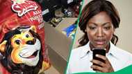Cape Town residents loot Simba Chips truck, netizens disappointed: "Mxm these people"