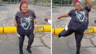 Confident woman's dance moves amaze Mzansi with jaw-dropping flexibility