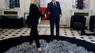 Macron struggles to find compromise in France impasse