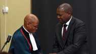 Mkhize laughs off speculation that Mogoeng prayed away vaccine