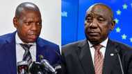 Ramaphosa and Mkhize tearless after Covid jab: "Um, hurry up"