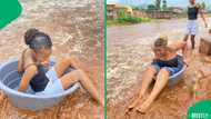 "OJ waterpark": Pretoria women turn flooded streets into hilarious adventure with waskom fun