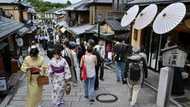 Yen sinks to 150 per dollar, lowest since 1990