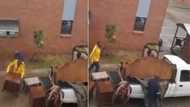 Mzansi pokes fun at first-year student who brought headboard to res