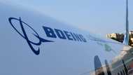 Boeing reports another loss in Q1, but confirms forecast