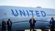 United Airlines sees 2023 profit jump amid tight capacity