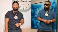 Cassper Nyovest shows off his new iced-out neck piece, shares pics, Mzansi in awe: "We're freezing out here"