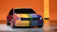 BMW unveils car that can change color