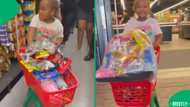 Little girl’s trolley dash at Spar had Mzansi smiling over sweet choices