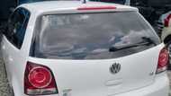 Woman buys her helper a new Polo Vivo, SA stans kind spirit: "Dankie, boss lady"