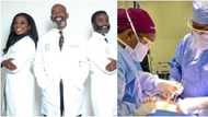 Brother and sister surgeons warm hearts, operate on patient together