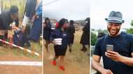 Video of man shading mourning woman leaving a funeral with 3 takeaway meals has Mzansi laughing out loud