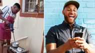 A smart man decided to use a power tool to mix pap, the video has left many laughing at his greatness