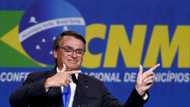 Rival colors and hand signs... A gang war? No, Brazil's elections