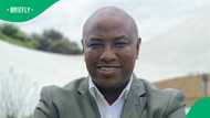 Musa Mseleku’s plane video with mystery woman and baby leaves Mzansi curious: “Who is this?”