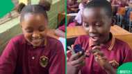 School kids helped each other glow up for picture day and Mzansi loved it