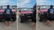 Mzansi stunned by Eastern Cape tow truck man’s strength as he lifts a bakkie in TikTok video: “Pure strength”