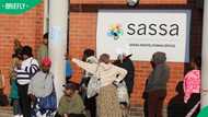 “Totally agree”: Mzansi reacts as Frustrated pensioner vents about SASSA