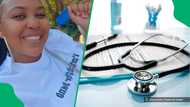 A woman returned to Mzansi after 7 years of studying medicine in Russia and was greeted with joy and pride