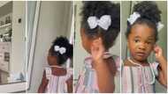 Little girl caught on camera contouring her own eyebrows, social media left in tears