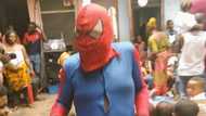 “Haibo, hahaha”: Mzansi reacts to sketchy Spiderman at a kid's birthday party