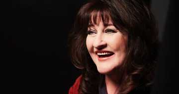 Laurika Rauch bio: age, children, husband, family, songs, albums ...