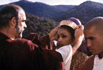 Michael Caine's spouse, Shakira Caine: age, children, career, profiles