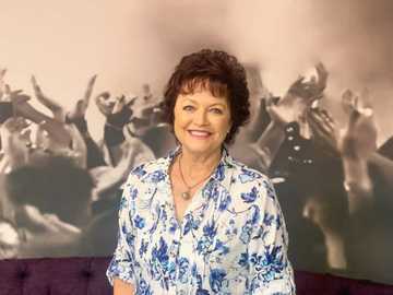 Laurika Rauch bio: age, children, husband, family, songs, albums ...