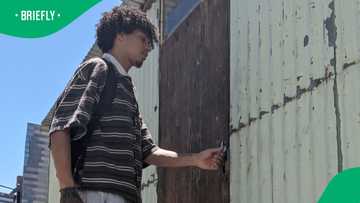 Matric learner living in shack takes on university application alone after winning support from South Africans