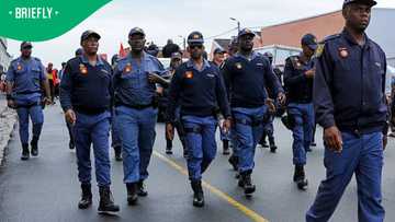 Police officer in viral bribery video under investigation as SAPS opens corruption case