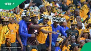Videos: Kaizer Chiefs fans storm streets to celebrate 1st trophy win in 10 years