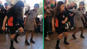 Joburg pupils make up amapiano routine on stage, TikTok video of 2 girls dancing has crowd and Mzansi amazed